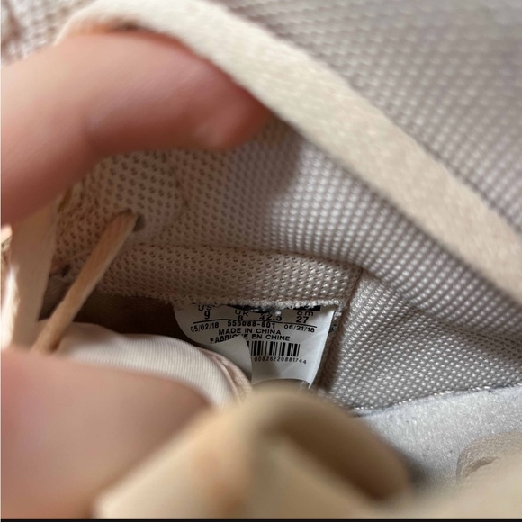 Jordan 1 High Guava Ice - Picture 7 of 10